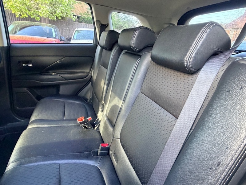 Mitsubishi Outlander Di-d Gx 3 Silver #3