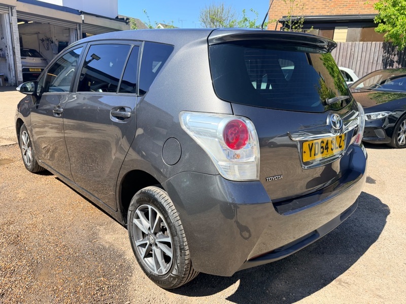 Toyota Verso D-4d Icon Grey #6