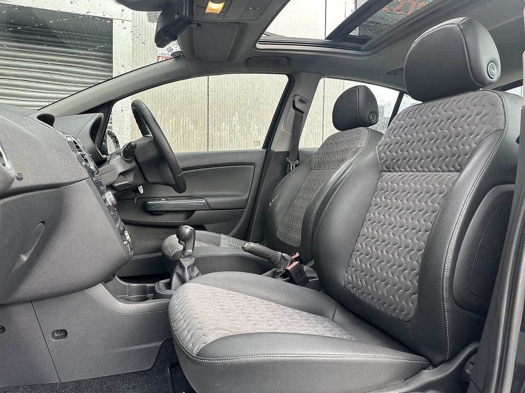 Vauxhall Corsa Se Black #6