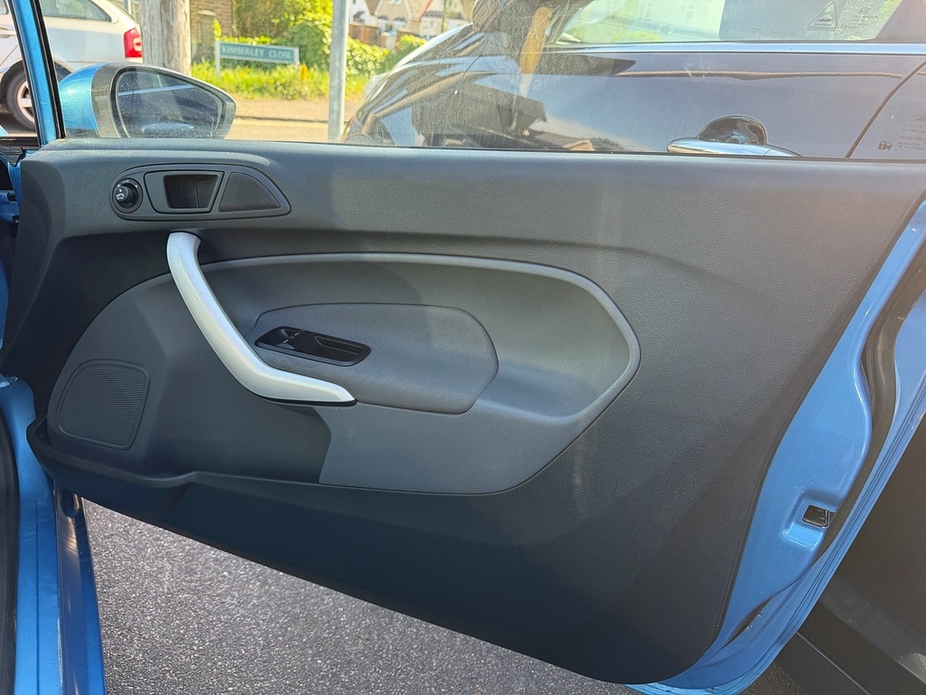 Ford Fiesta Zetec SC09ZST Blue #6