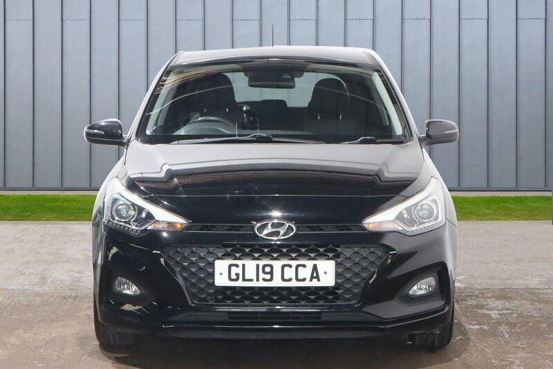 Hyundai I20 1.2 Se Launch Edition Euro 6 Ss GL19CCA Black #3