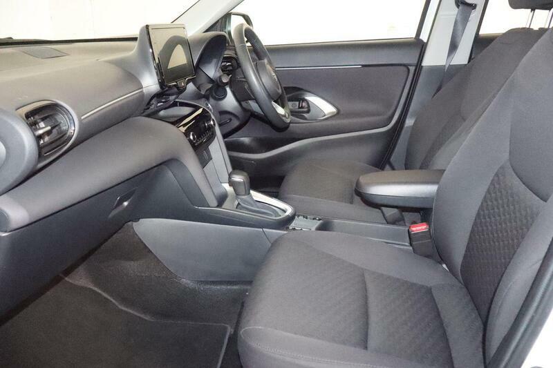 Toyota Yaris Cross 1.5 Vvt-h Icon E-cvt Euro 6 Ss WM24JKZ White #2
