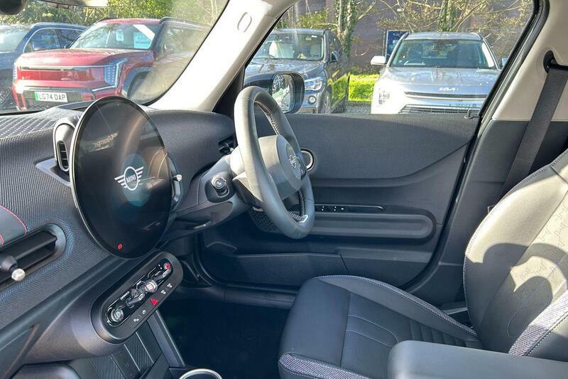 Mini Hatch 2.0S Classic Steptronic Euro 6 Ss YA25GYT Black #2