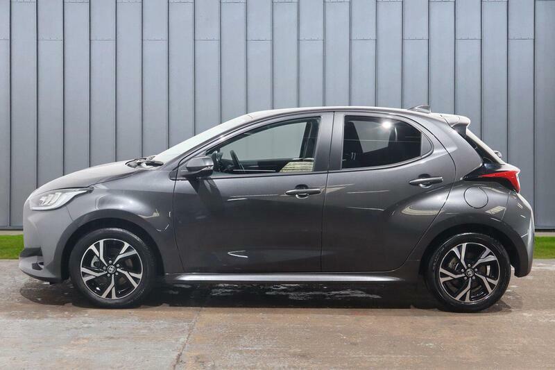 Toyota Yaris 1.5 Vvt-h Design E-cvt Euro 6 Ss WR74XKC Grey #4