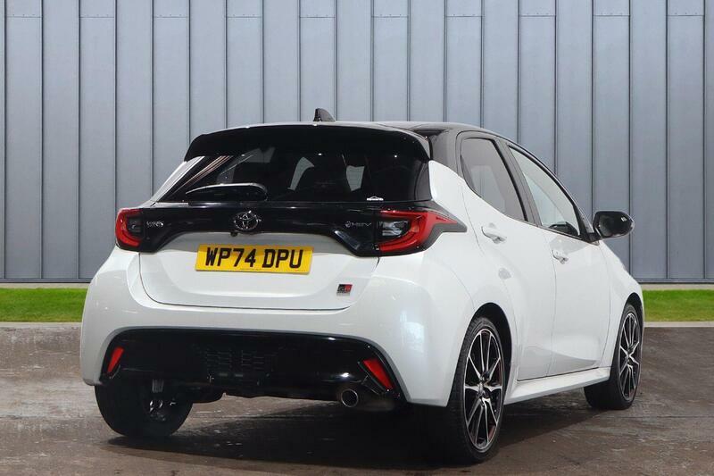 Toyota Yaris 1.5 Vvt-h Gr Sport E-cvt Euro 6 Ss WP74DPU White #5