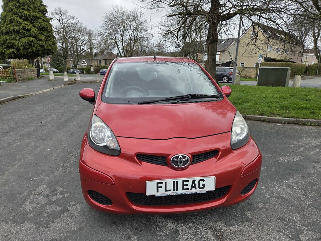 Toyota Aygo 1.0 Vvt-i Ice FL11EAG Red #3