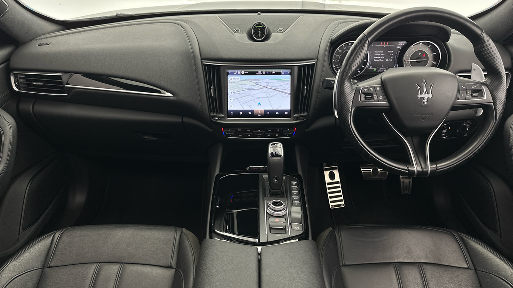Maserati Levante Modena Black #5