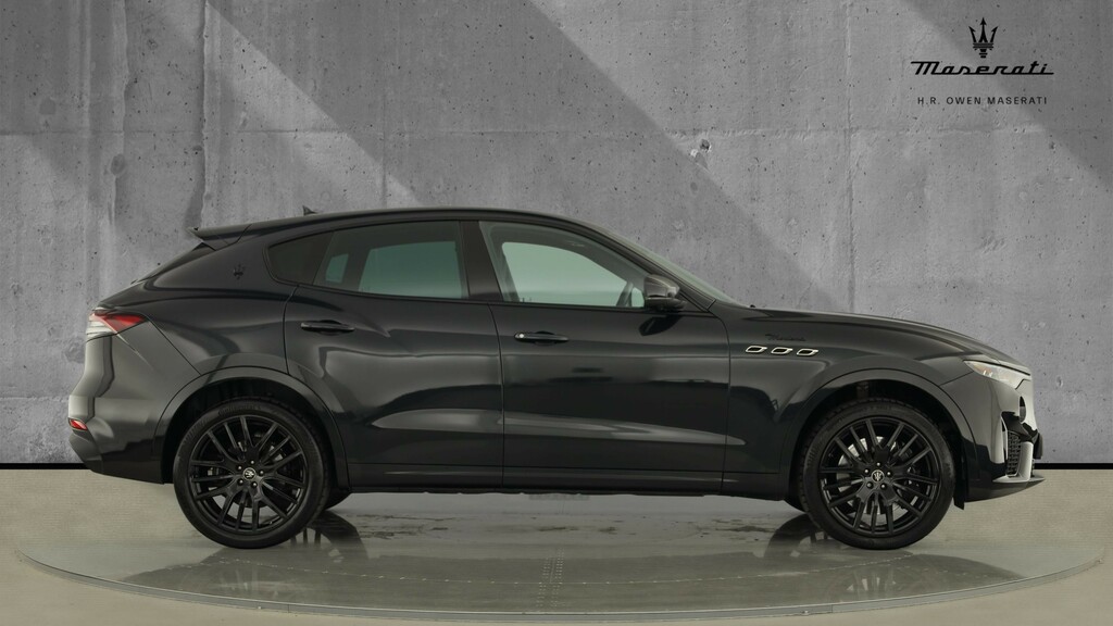 Maserati Levante Modena Black #3
