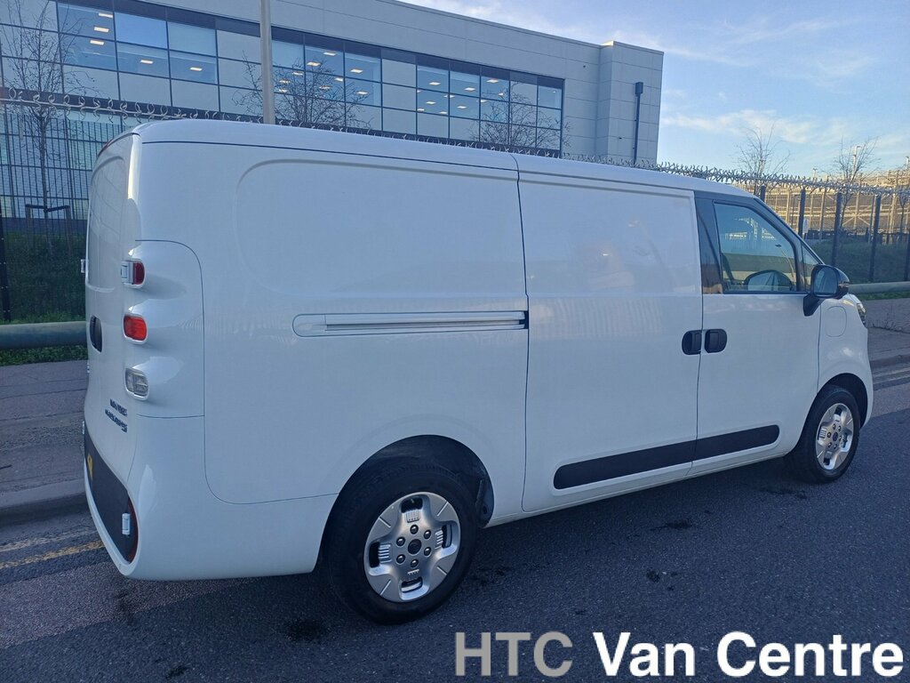 Maxus eDeliver 5 64Kwh Panel Van 6Dr L1 163 Ps LF74VBM White #4