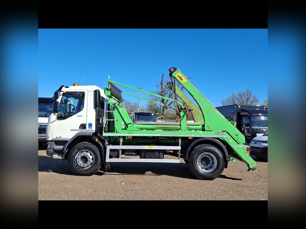 DAF All Models Lf 260 18T With Hyva Skip Equioment White