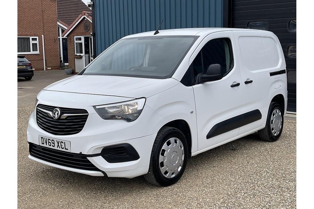 Vauxhall Combo Turbo D 2300 Sportive 2019 U2548 Ulez DV69XCL White #3