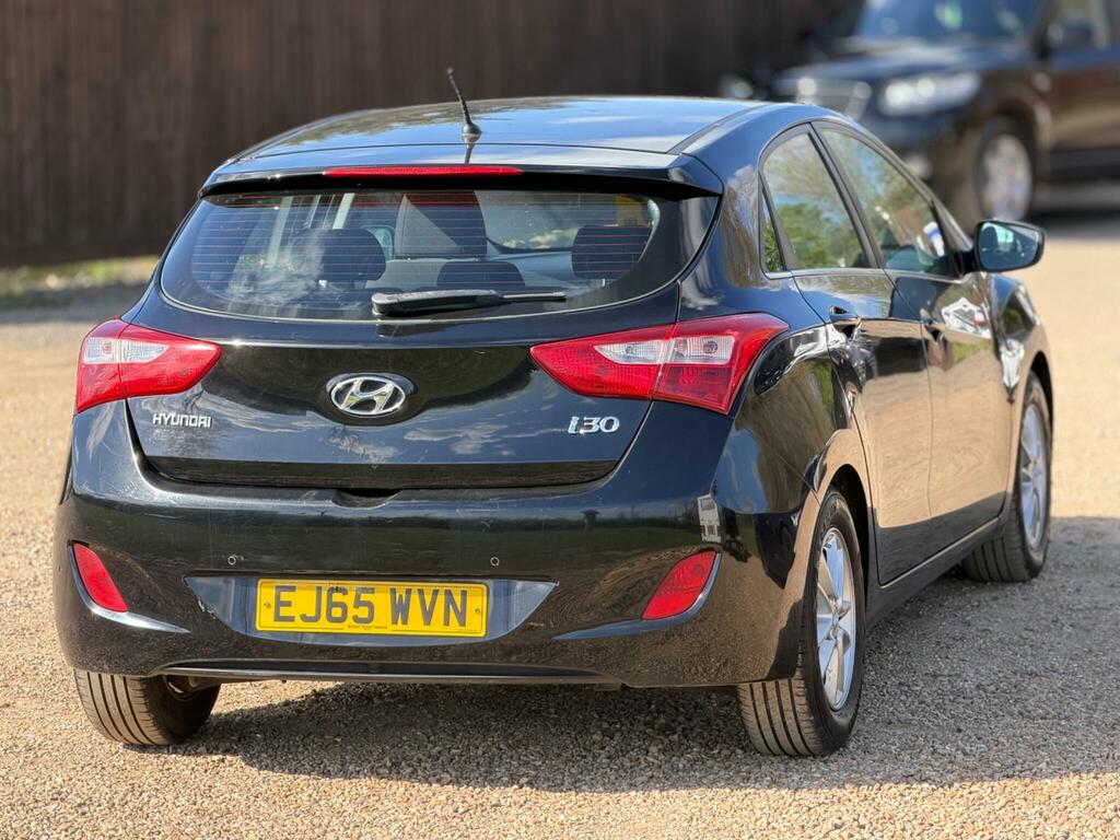 Hyundai I30 1.6 Crdi Blue Drive Se Euro 6 Ss EJ65WVN Black #5
