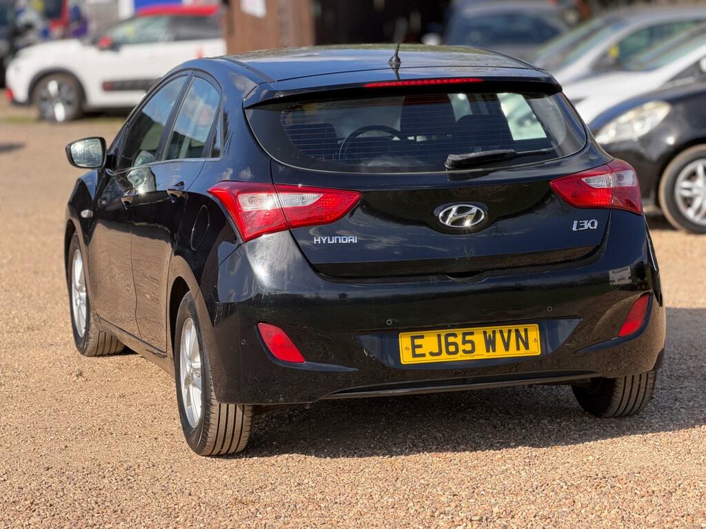 Hyundai I30 1.6 Crdi Blue Drive Se Euro 6 Ss EJ65WVN Black #4