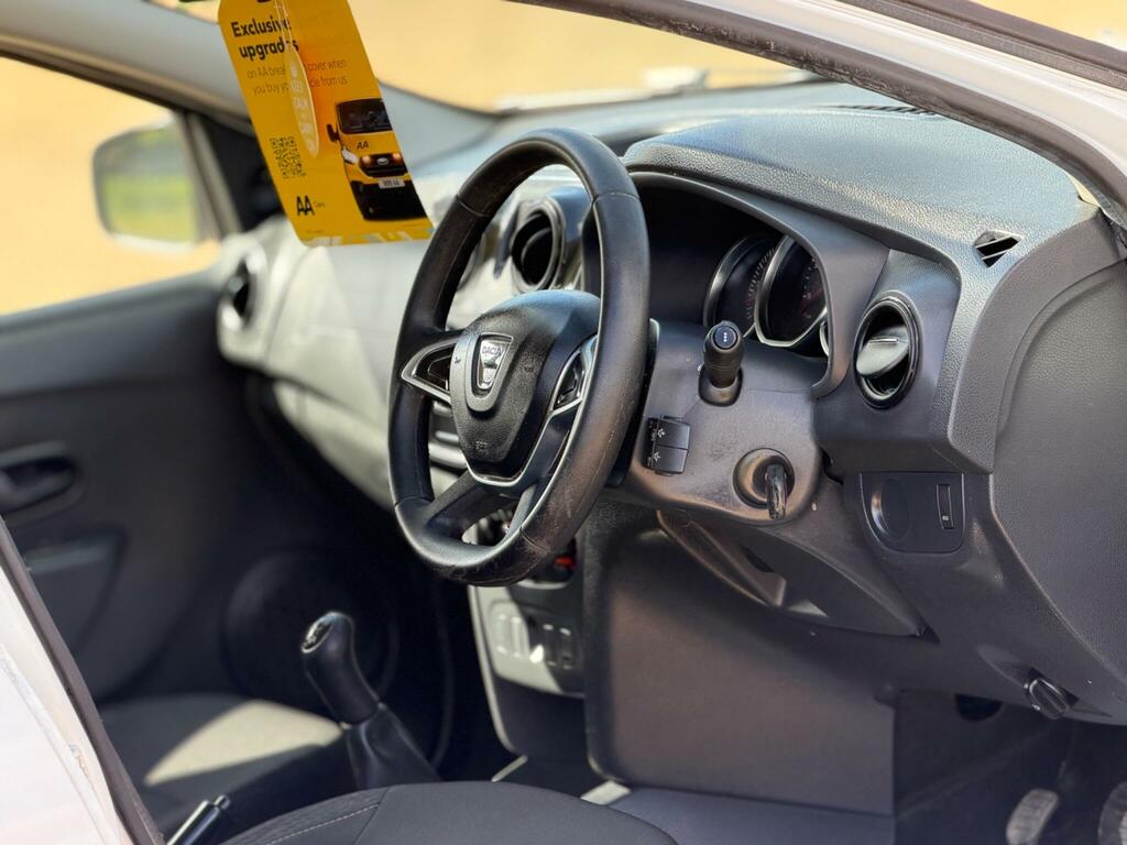 Dacia Sandero Petrol BJ19OSN #3