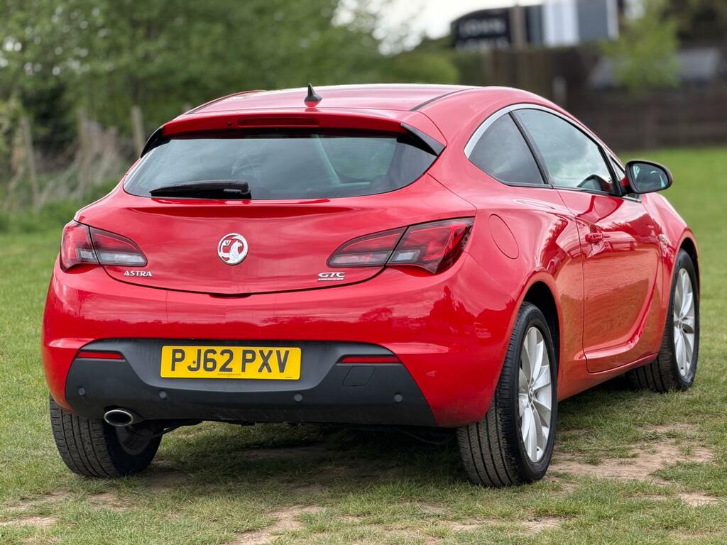 Vauxhall Astra GTC 2.0 Cdti Sri Euro 5 Red #5