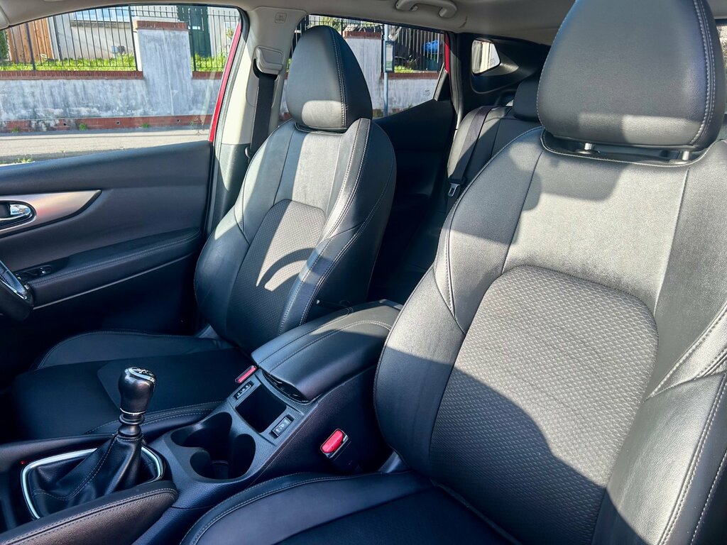 Nissan Qashqai 1.5 Dci Tekna Suv Euro 6 Ss SH67LFX Red