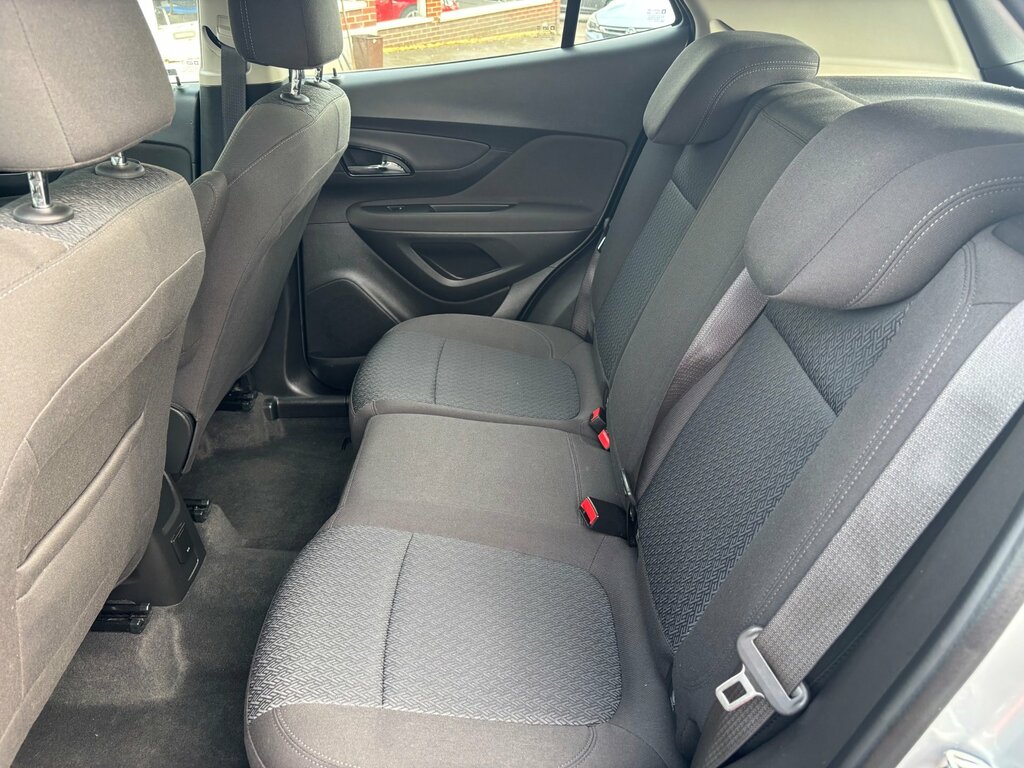 Vauxhall Mokka X 1.6I Active Suv Euro 6 Ss 11 BN17YRG Silver #3