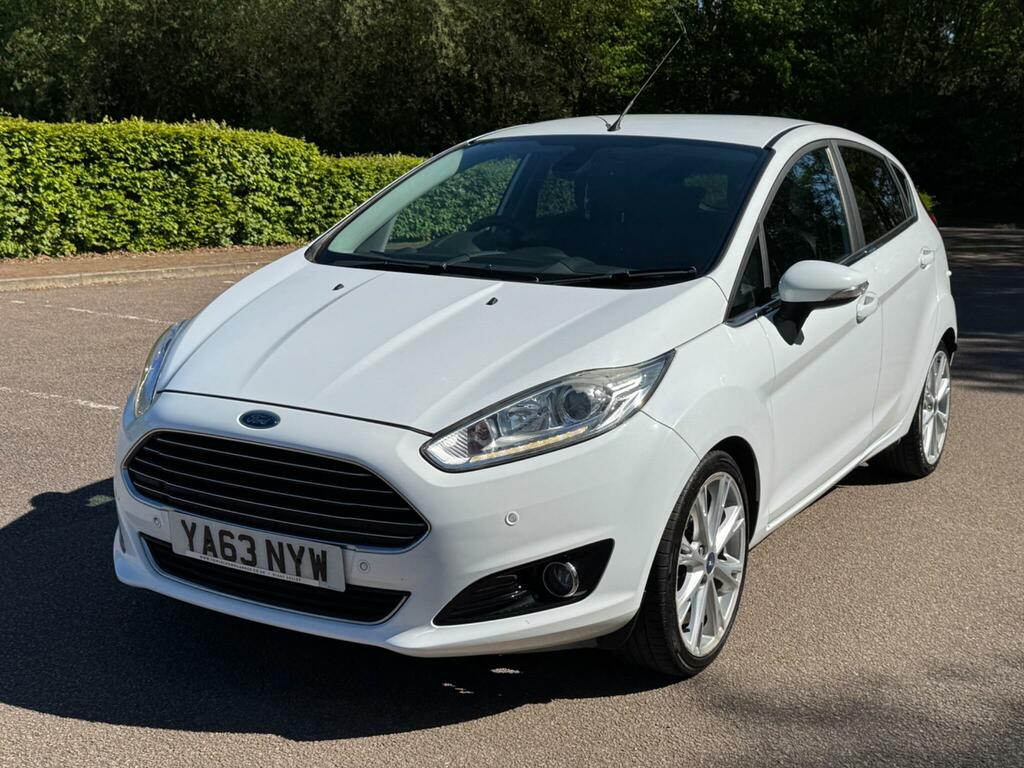 Ford Fiesta 1.0T Ecoboost Titanium X Euro 5 Ss YA63NYW White #3