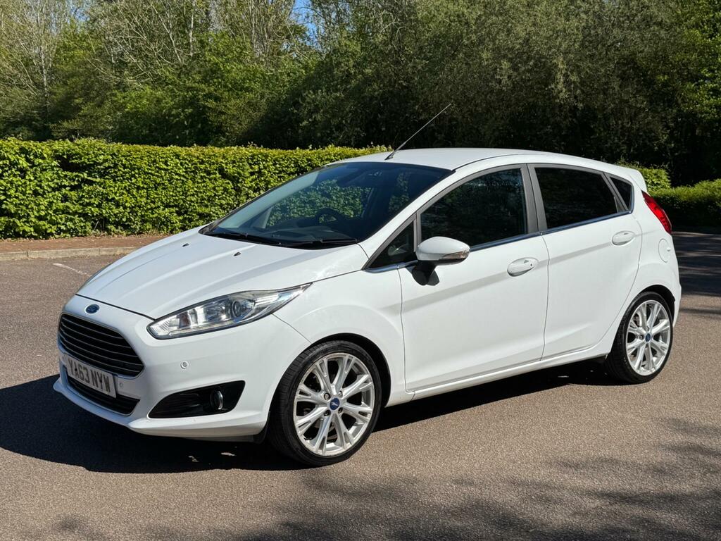 Ford Fiesta 1.0T Ecoboost Titanium X Euro 5 Ss YA63NYW White #6