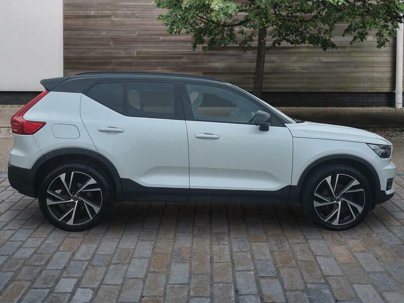 Volvo XC40 2.0 D3 R-design Pro Suv Euro 6 CA19YPR White #2