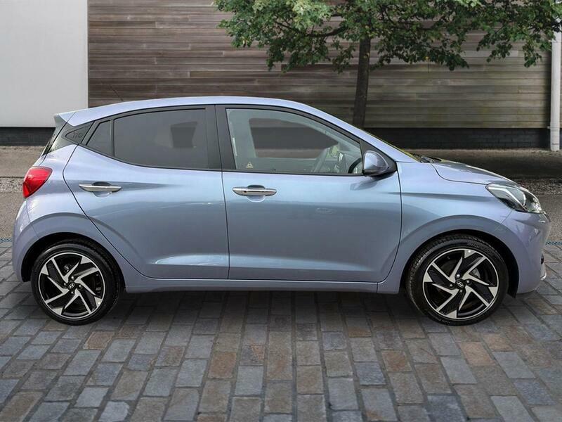 Hyundai I10 1.0 Premium Hatchback Euro 6 Ss CA25UDT Blue #2