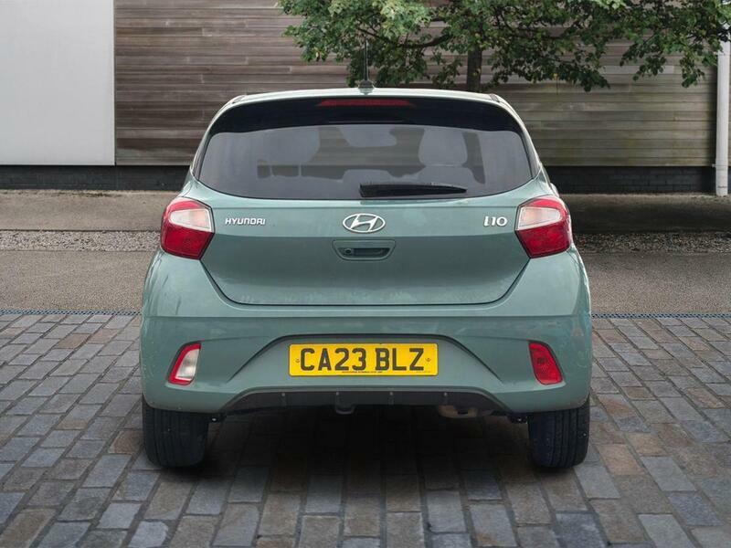 Hyundai I10 1.0 Premium Hatchback Euro 6 Ss CA23BLZ Green #4