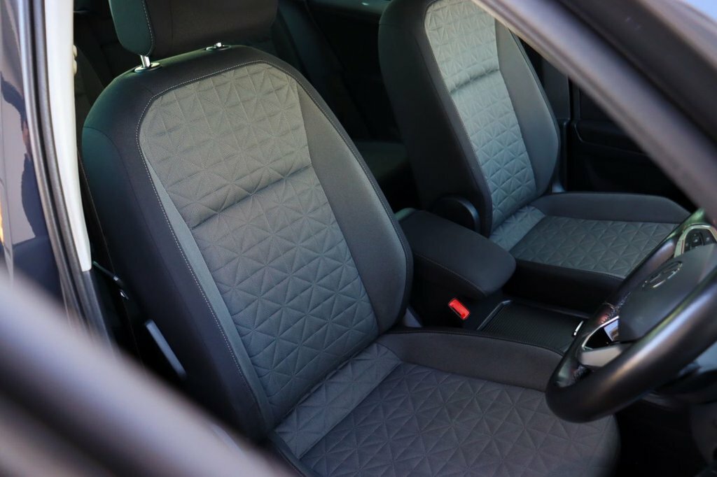 Volkswagen Tiguan 2L Life FL71PYU Grey #4