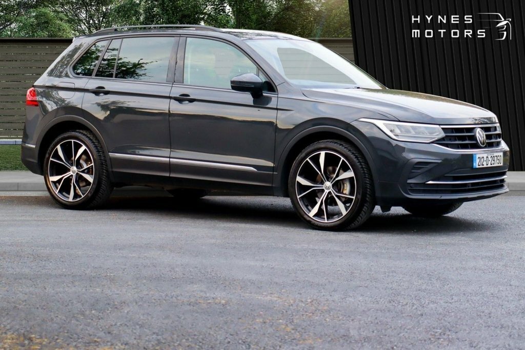 Volkswagen Tiguan 2L Life FL71PYU Grey #3