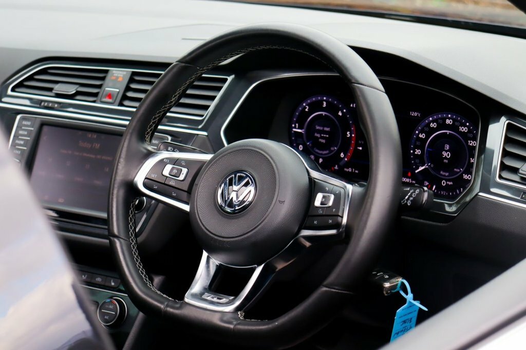 Volkswagen Tiguan 2L R-line CK17DFZ Blue #2
