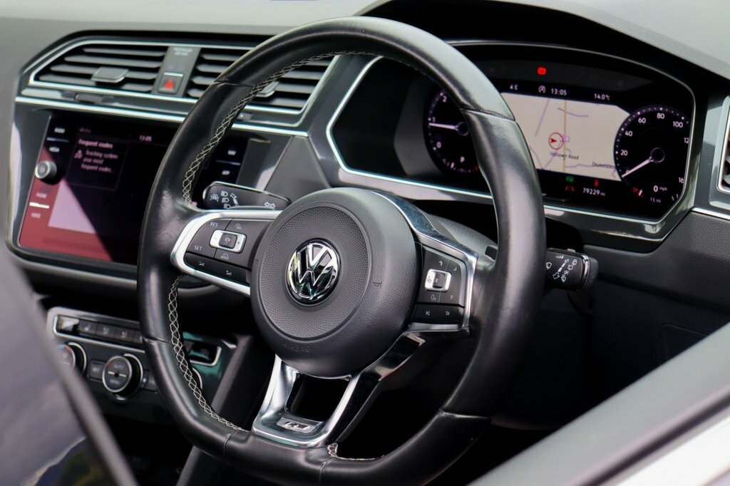 Volkswagen Tiguan 2L R-line SJ17TUK Grey #2
