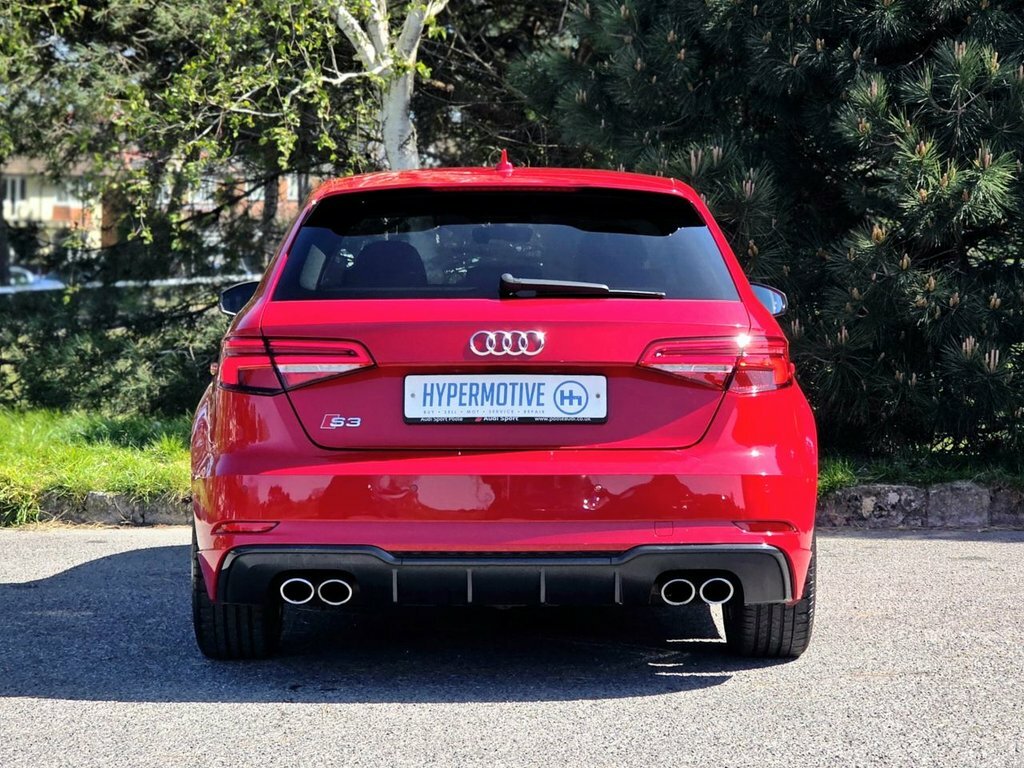 Audi S3 2L Black Edition Red #4