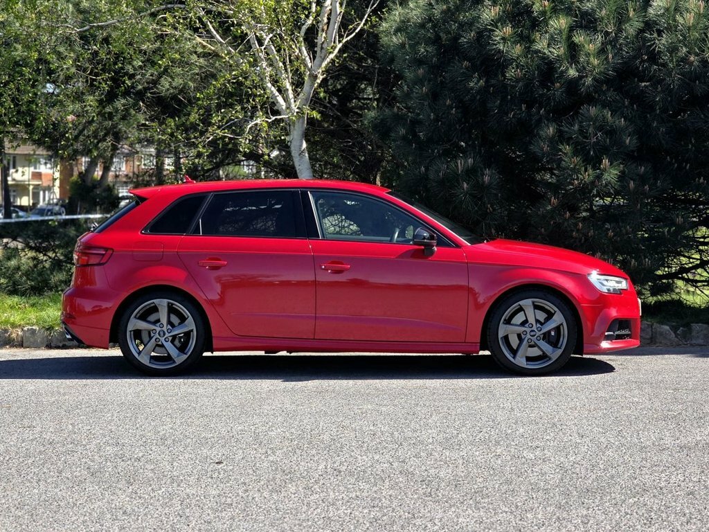 Audi S3 2L Black Edition Red #2