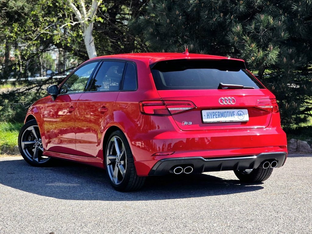 Audi S3 2L Black Edition Red #5