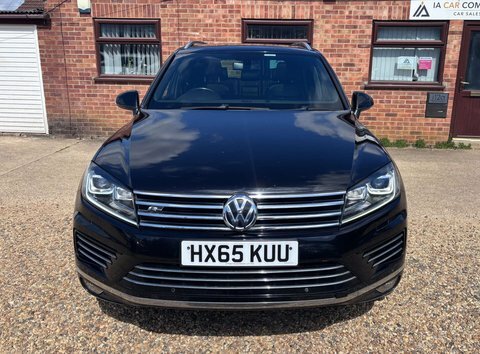 Volkswagen Touareg 3.0 Touareg V6 HX65KUU Black #2