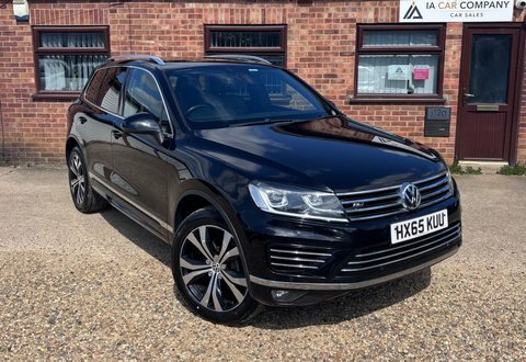 Volkswagen Touareg 3.0 Touareg V6 Black