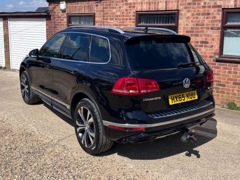 Volkswagen Touareg 3.0 Touareg V6 HX65KUU Black #4