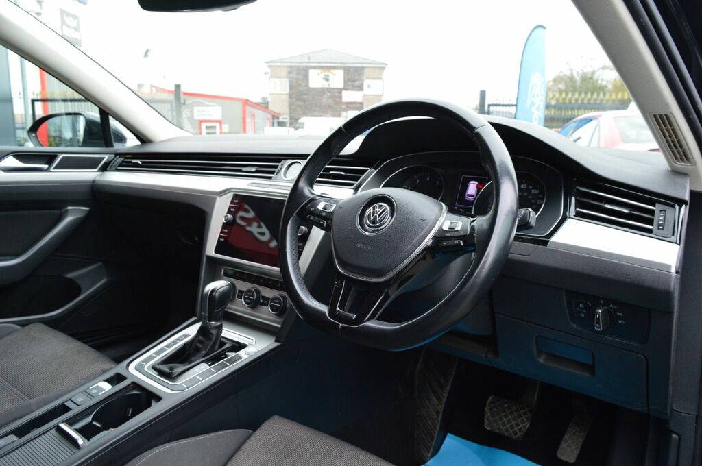Volkswagen Passat Tsi Evo Se Business GH19FVX Black #6