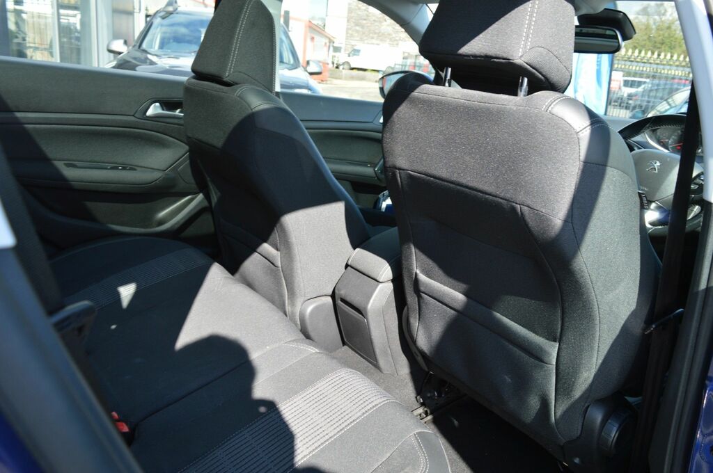 Peugeot 308 SW Puretech Gpf Allure Estate KO68XNP Blue #3