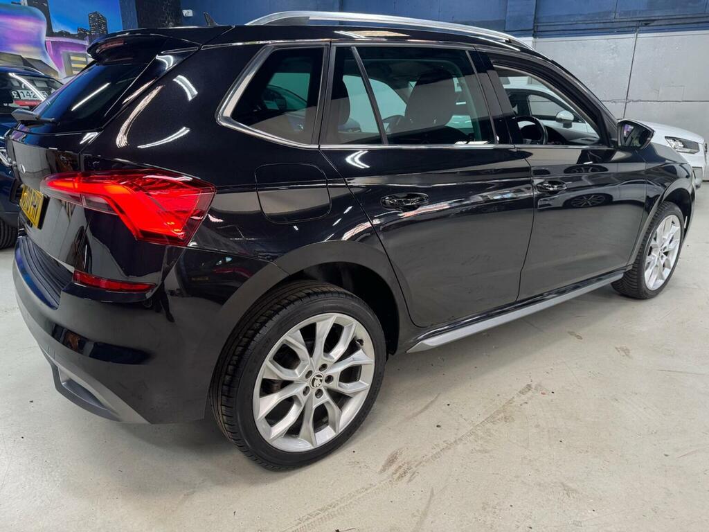 Skoda Kamiq Suv 1.5 Tsi Act Se L Euro 6 Ss 202070 VO70PHV Black #3