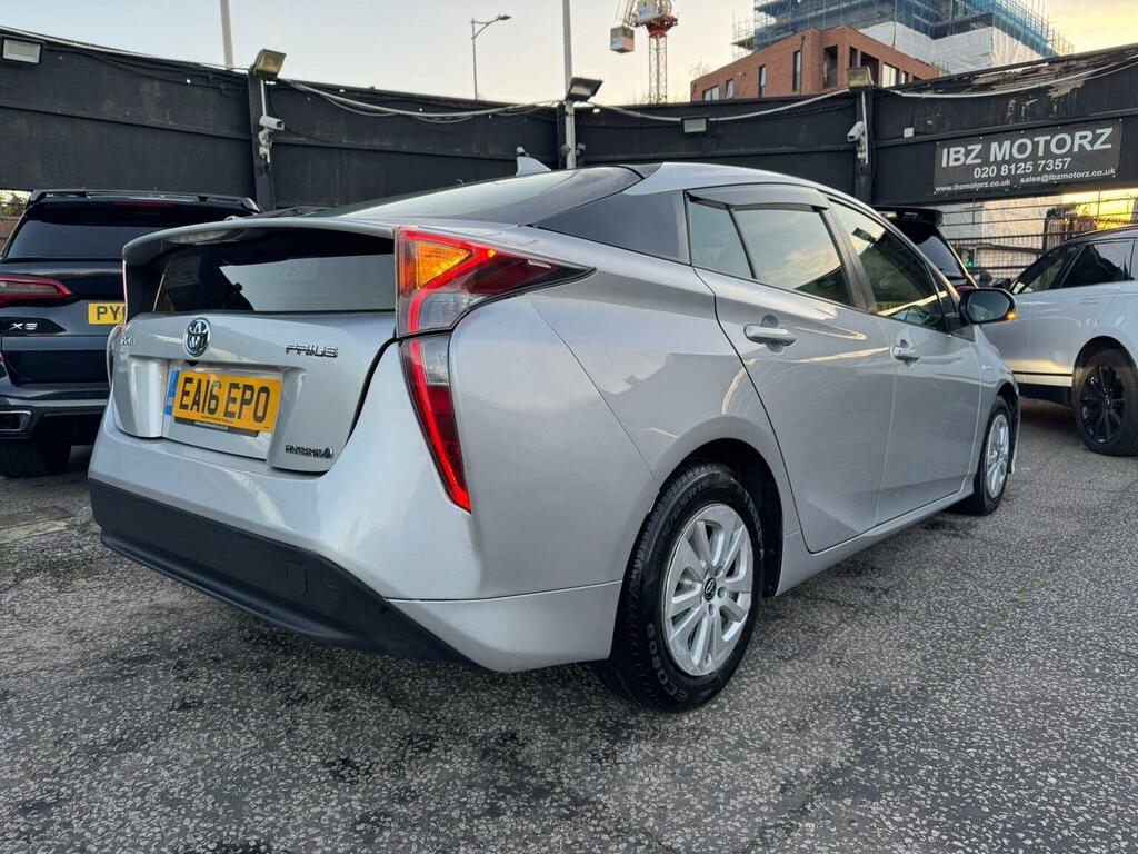 Toyota Prius Hatchback 1.8 Vvt-h Active Cvt Euro 6 Ss 2 EA16EPO Silver #5