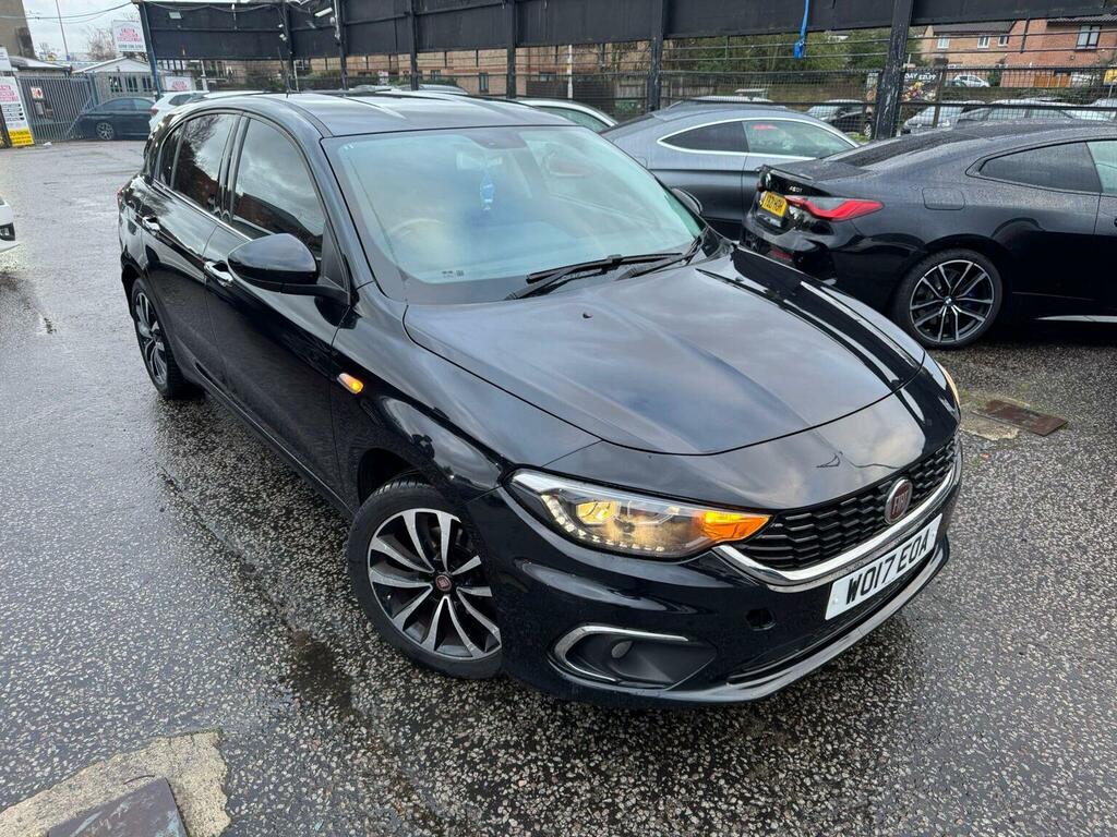 Fiat Tipo Hatchback 1.3 Multijetii Lounge Euro 6 Ss Black #3