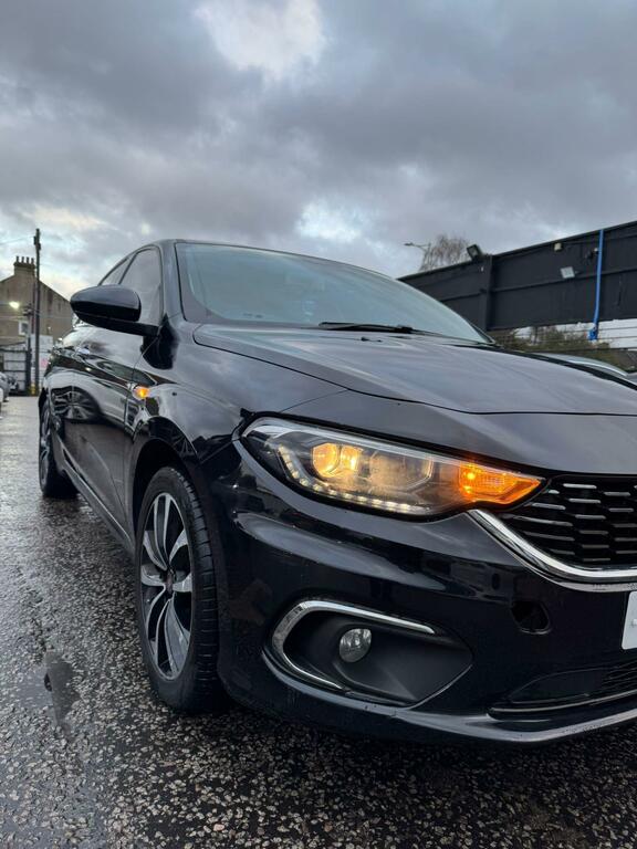 Fiat Tipo Hatchback 1.3 Multijetii Lounge Euro 6 Ss Black #5