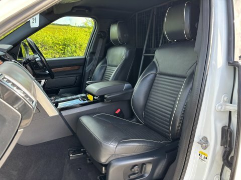 Land Rover Discovery Sd6 36 Commercial WA20YDJ White #3