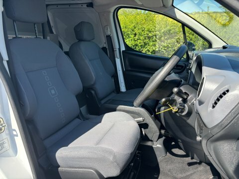 Citroen Berlingo 750 L2 1.6 HX66KVF White #4