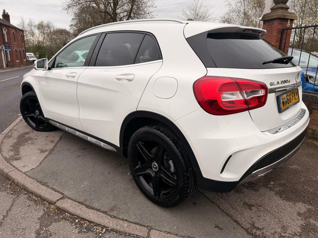 Mercedes-Benz GLA Class Suv 2.1 Gla200d Amg Line 7G-dct Euro 6 Ss WN68FKY White #4
