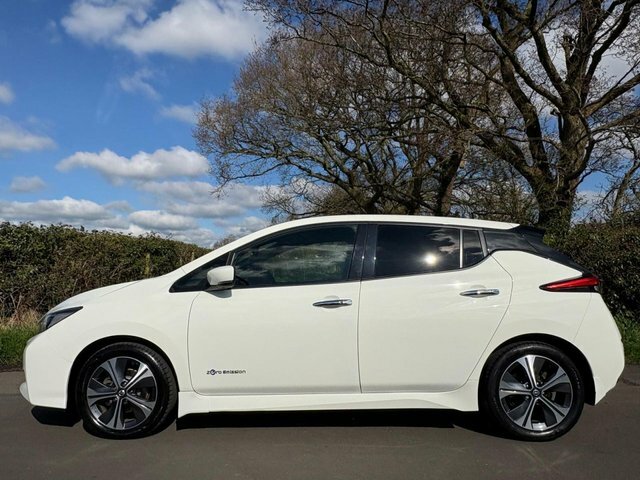 Nissan Leaf 2019 40Kwh N-connecta Hatchback DL69RTV White #4