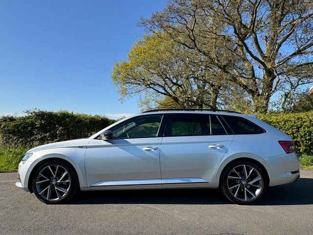 Skoda Superb 2020 2.0 Tsi Sportline Plus Estate Dsg Silver #4