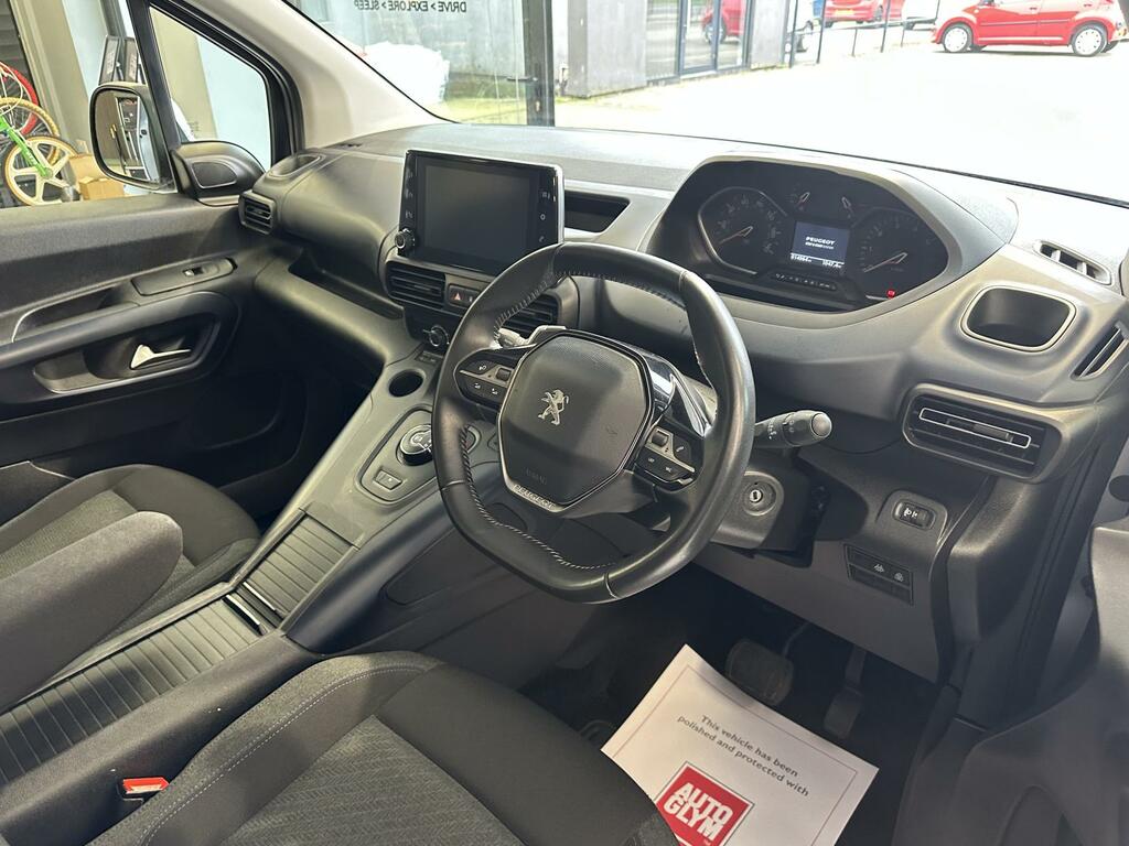 Peugeot Rifter Rare XL Size With 5 Full Seats Wheelchair User A SF20GDU Grey #5