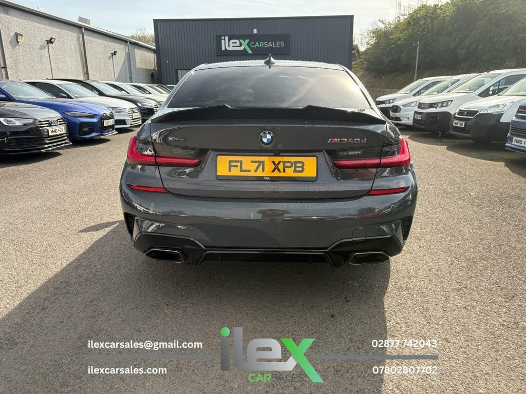BMW 3 Series 3L Null FL71XPB Grey #4