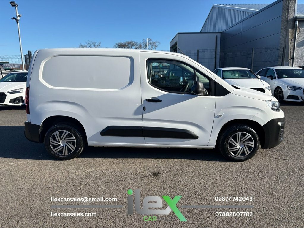 Citroen Berlingo 1.6L Enterprise M White